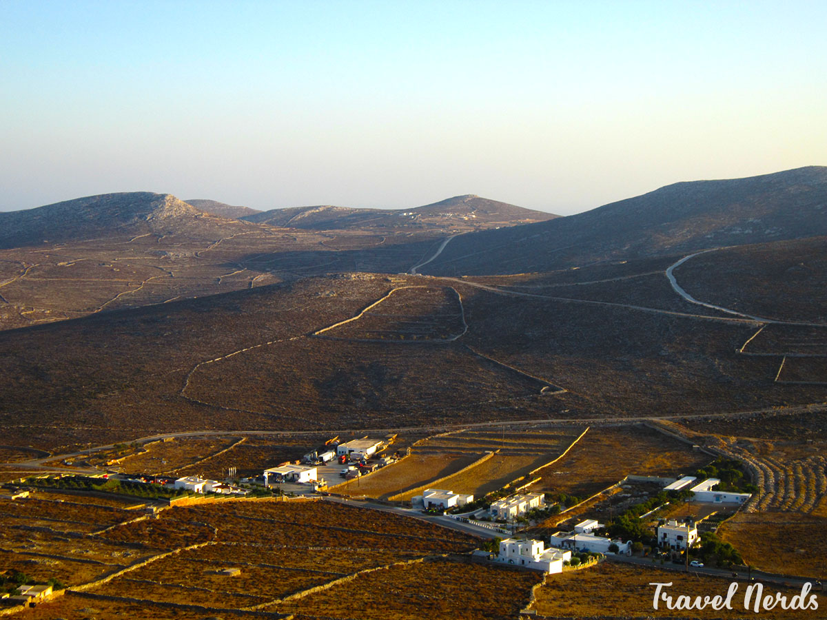 Θέα από εκκλησάκι της Παναγίας Φολεγάνδρος