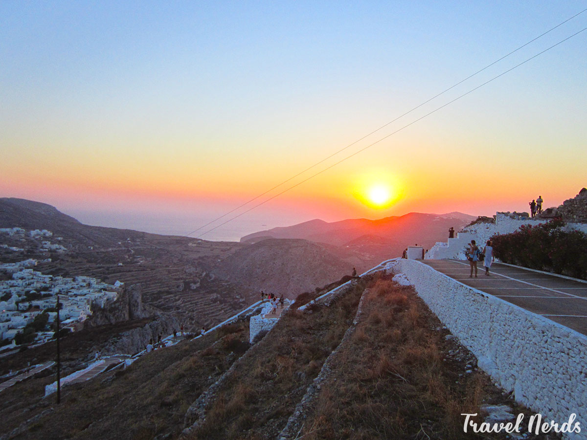 Ηλιοβασίλεμα από το εκκλησάκι της Παναγίας Φολεγάνδρος